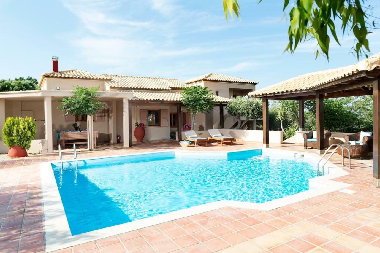 White Sand Villa. Spacious Villa With Prive Pool. Agia Pelagia  Buitenkant foto