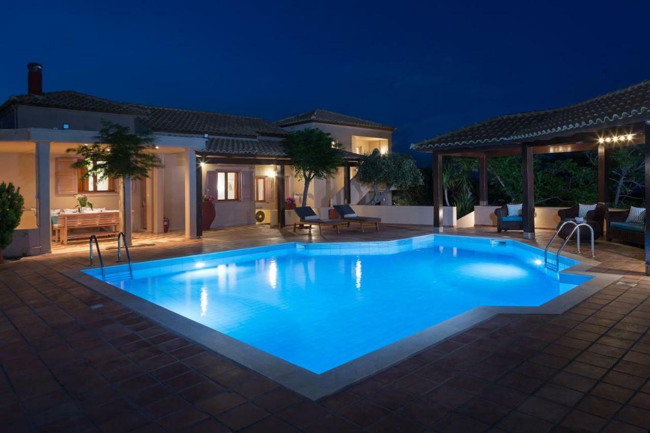 White Sand Villa. Spacious Villa With Prive Pool. Agia Pelagia  Buitenkant foto