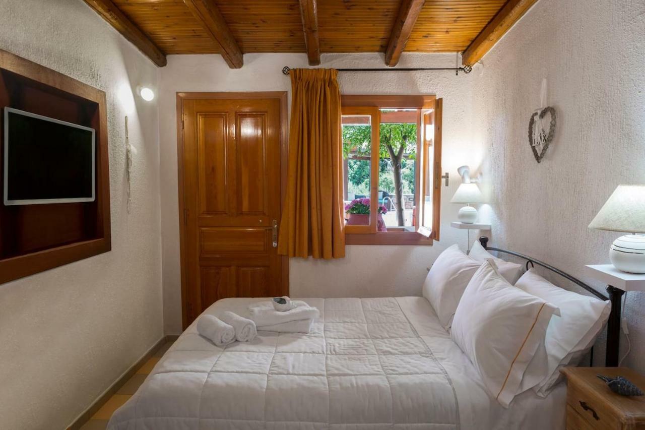 White Sand Villa. Spacious Villa With Prive Pool. Agia Pelagia  Buitenkant foto